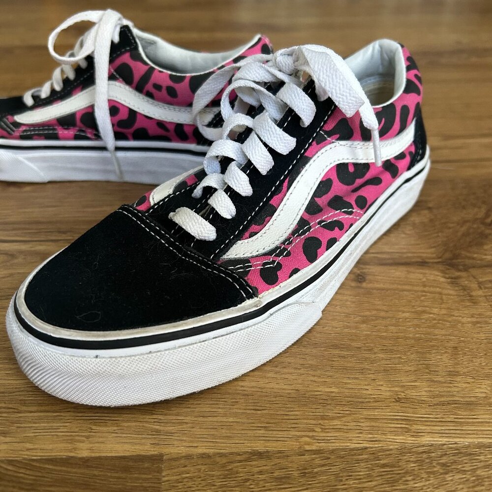 Vans Pink Leopard Print Lace-Up Sneakers Size 6